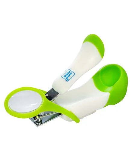 Mee Mee Gentle Nail Clipper With Magnifier (Green)