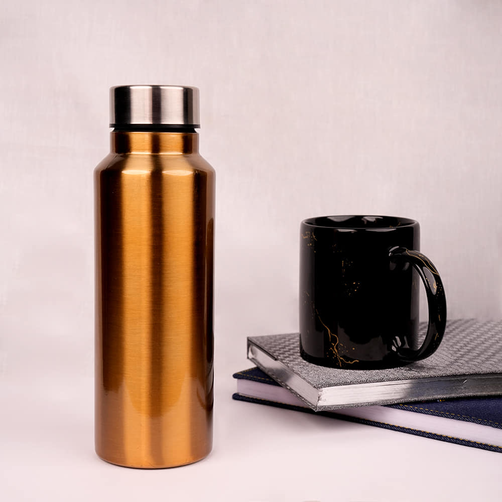 Elegant Stainless Steel Water Bottle 750ml-Gold